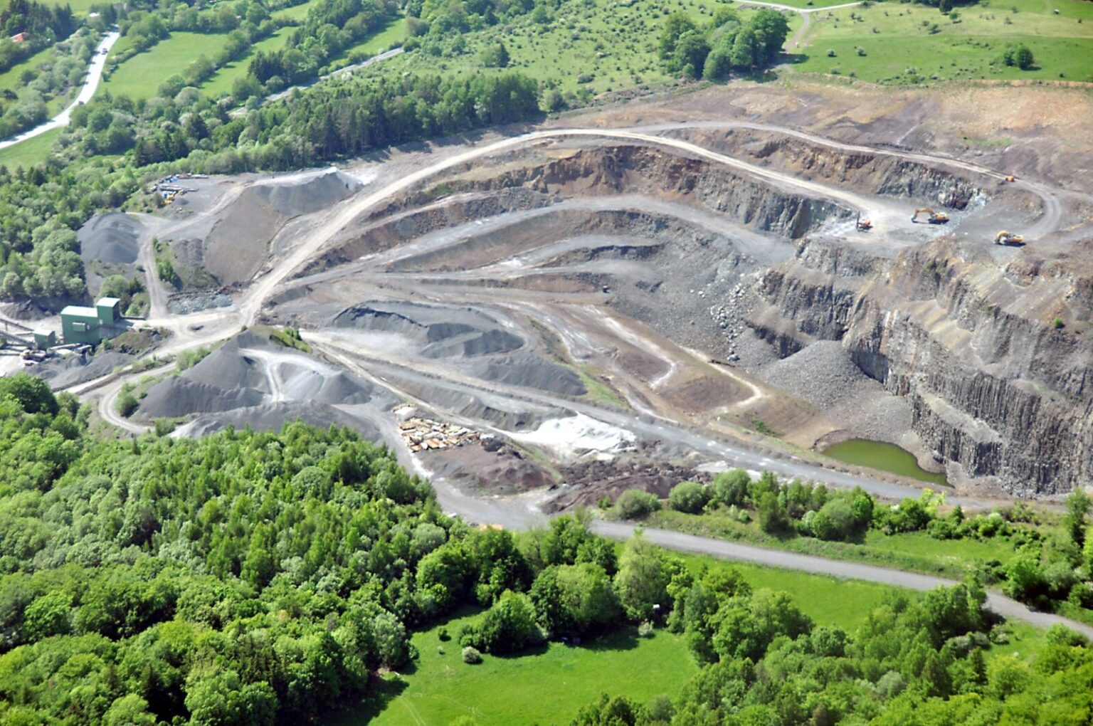 Luftbildaufnahme der Basalt AG in der Rhön